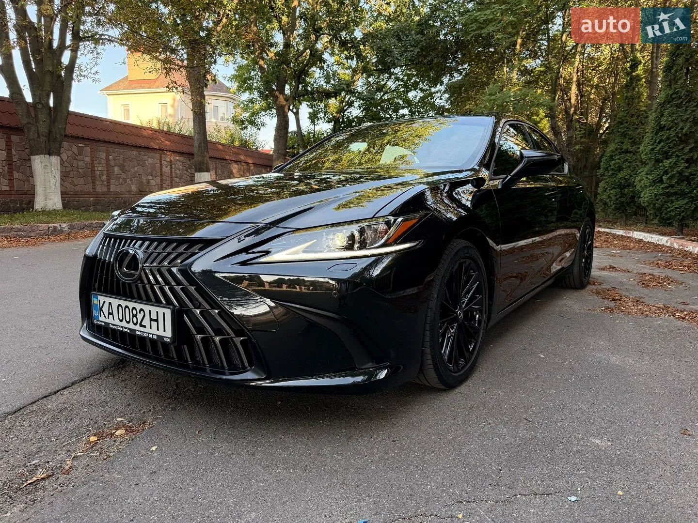 Lexus ES, 2022