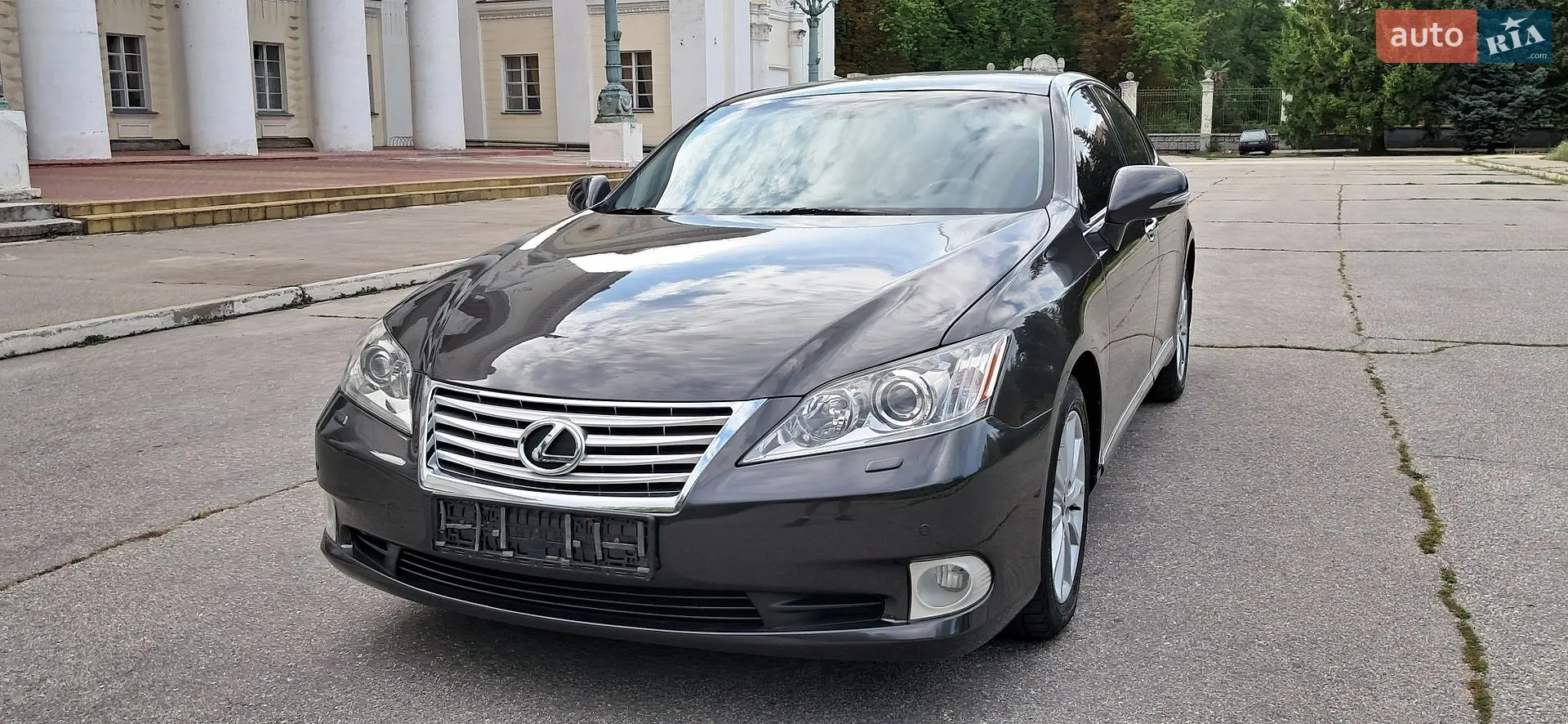 Lexus ES, 2011