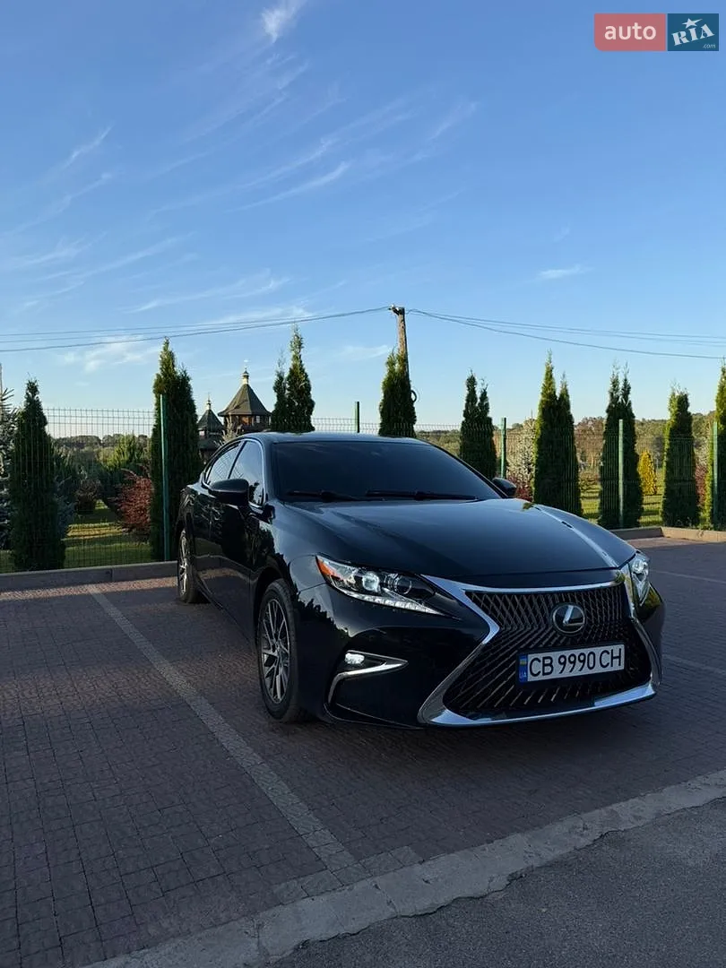 Lexus ES, 2015