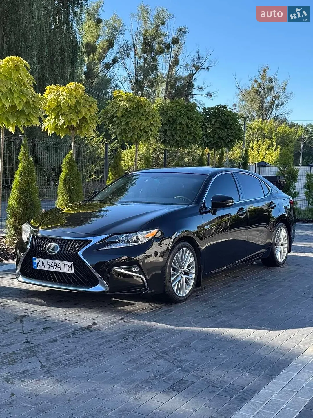 Lexus ES, 2012