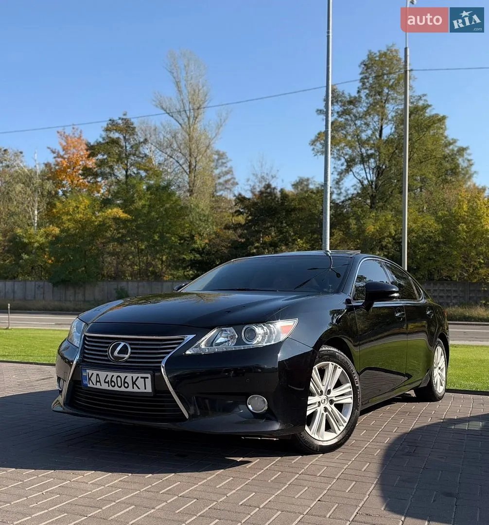 Lexus ES, 2015