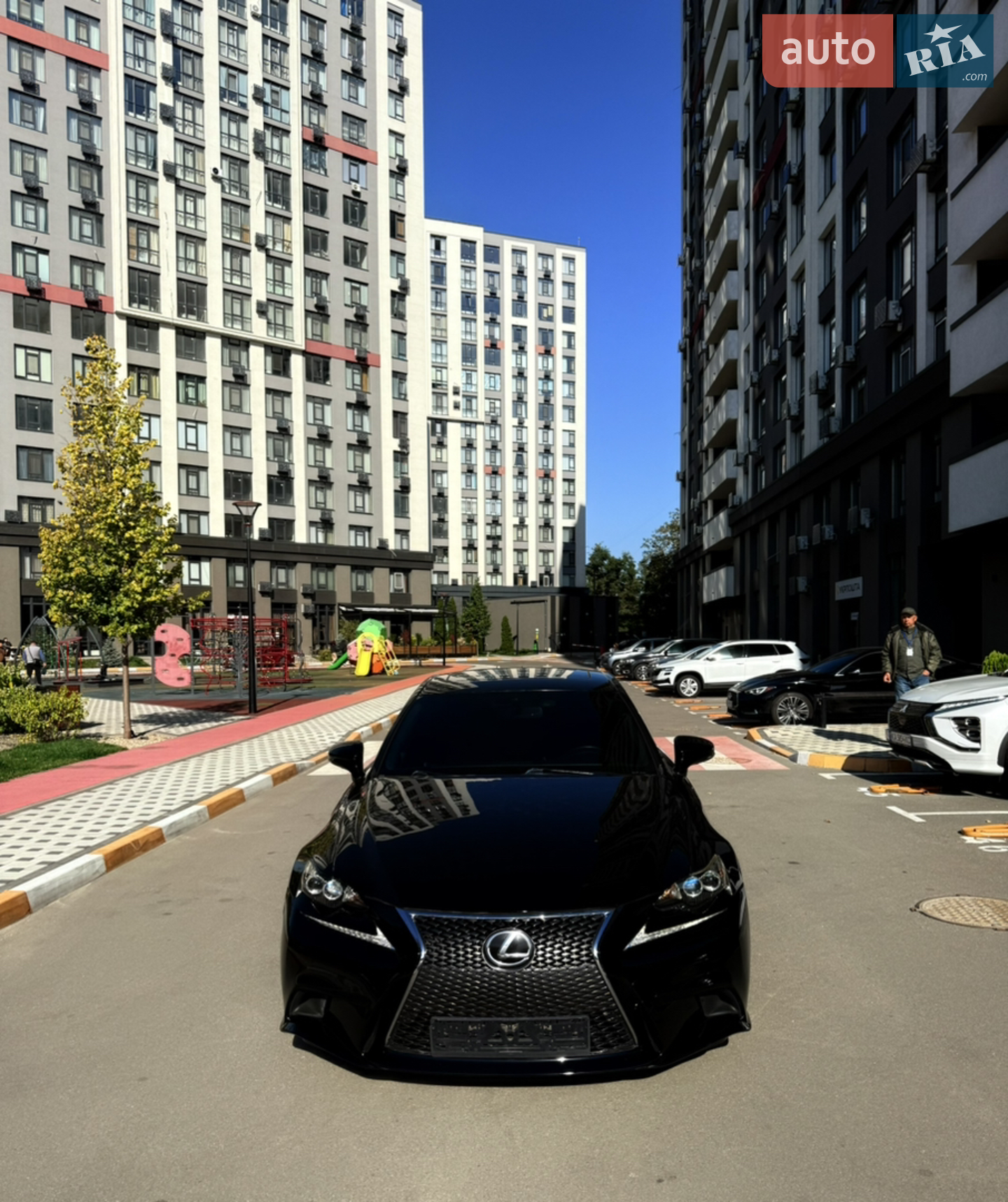 Lexus IS 2016 — 1