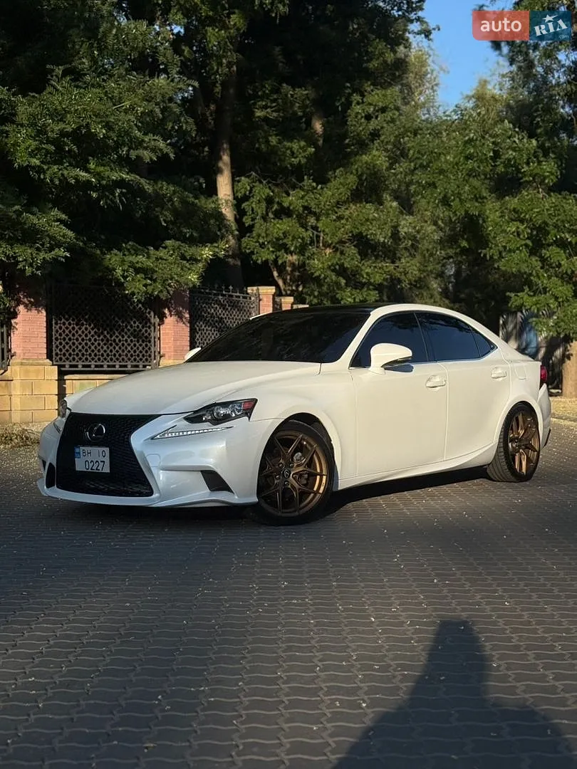 Lexus IS, 2014