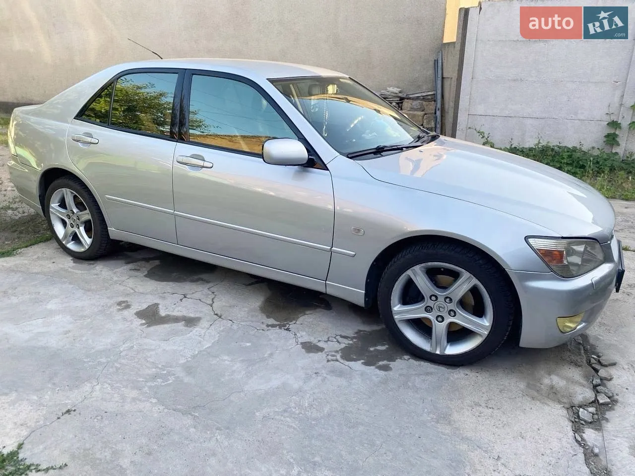 Lexus IS, 1999