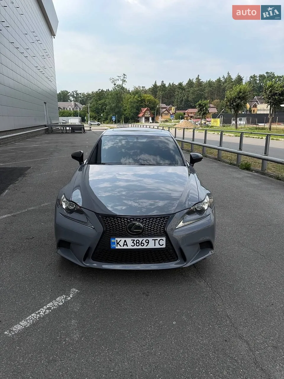 Lexus IS, 2016