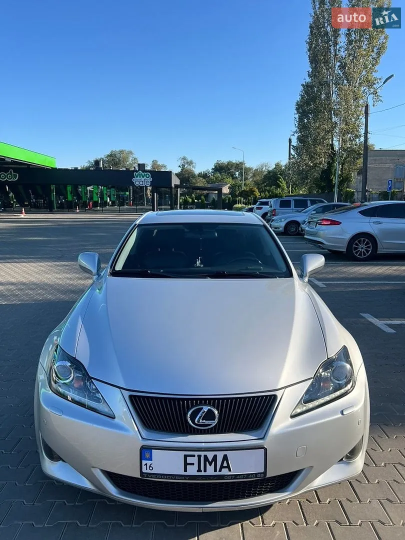 Lexus IS, 2008