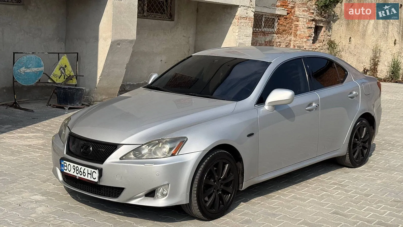 Lexus IS, 2005