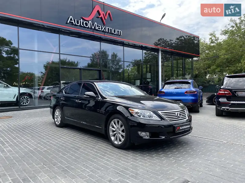 Lexus LS, 2011