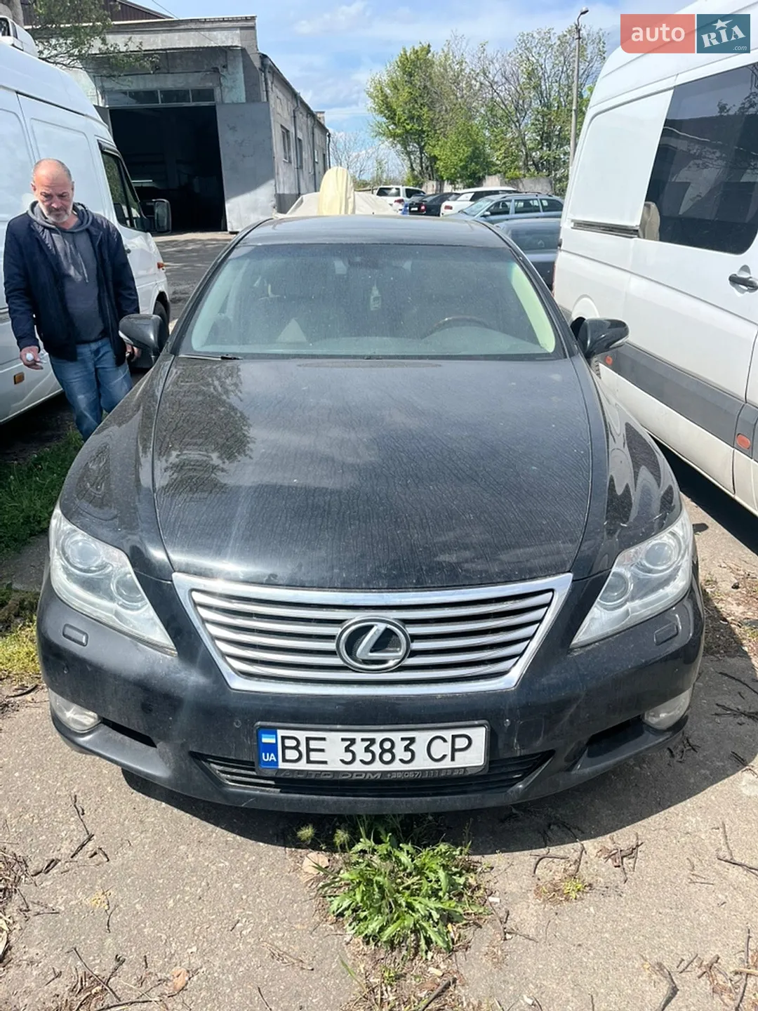 Lexus LS, 2011
