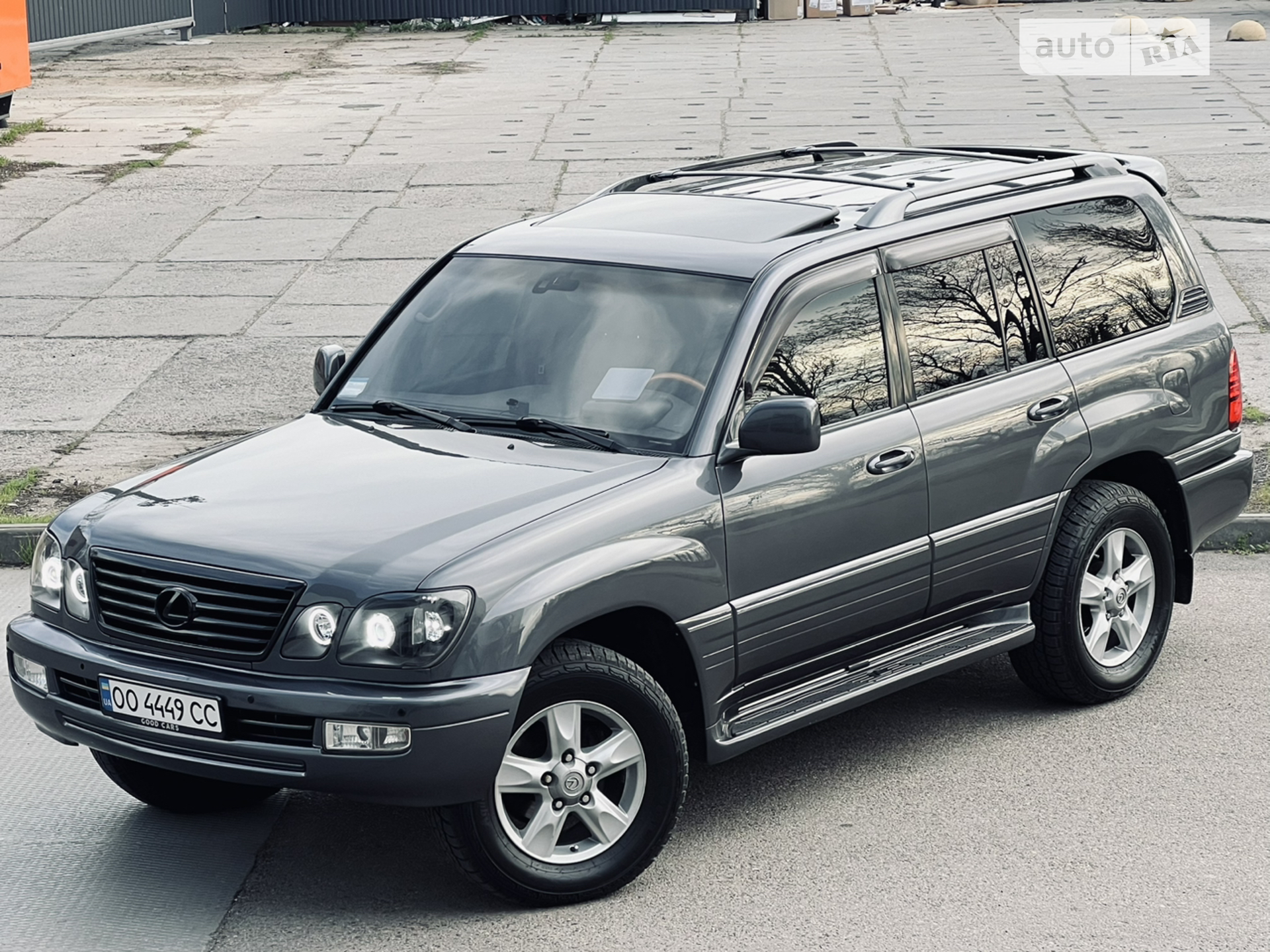 Lexus LX, 2005