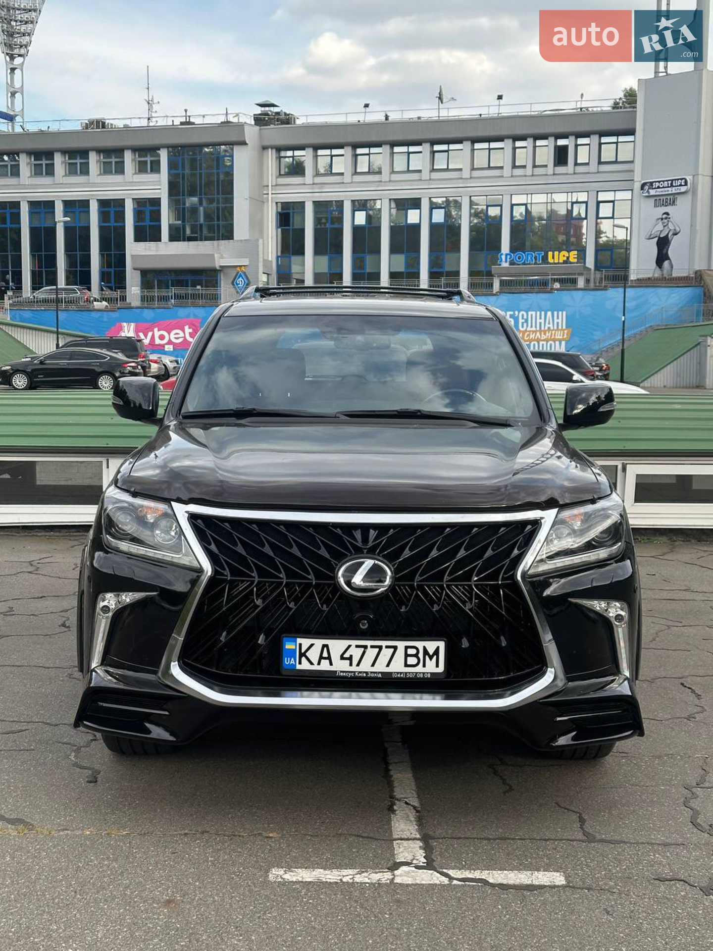 Lexus LX, 2015