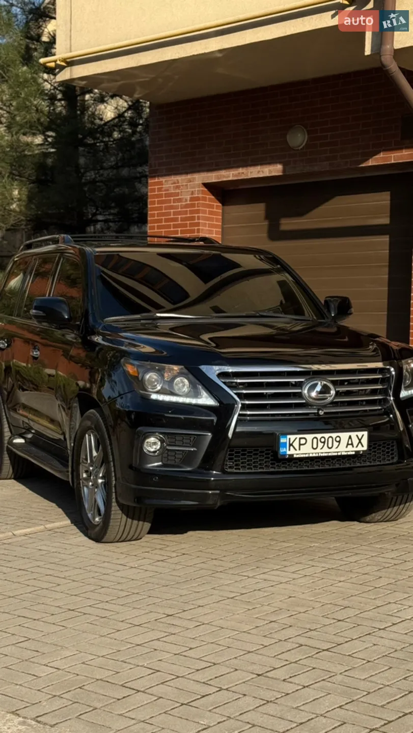 Lexus LX, 2008