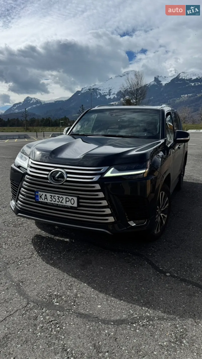 Lexus LX, 2022