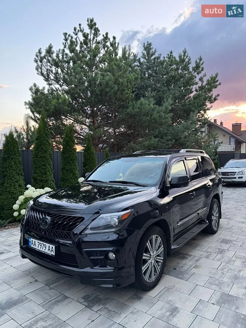 Lexus LX, 2008