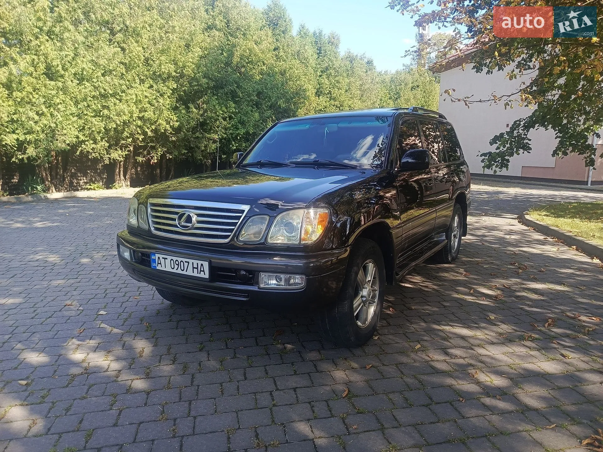 Lexus LX, 2005