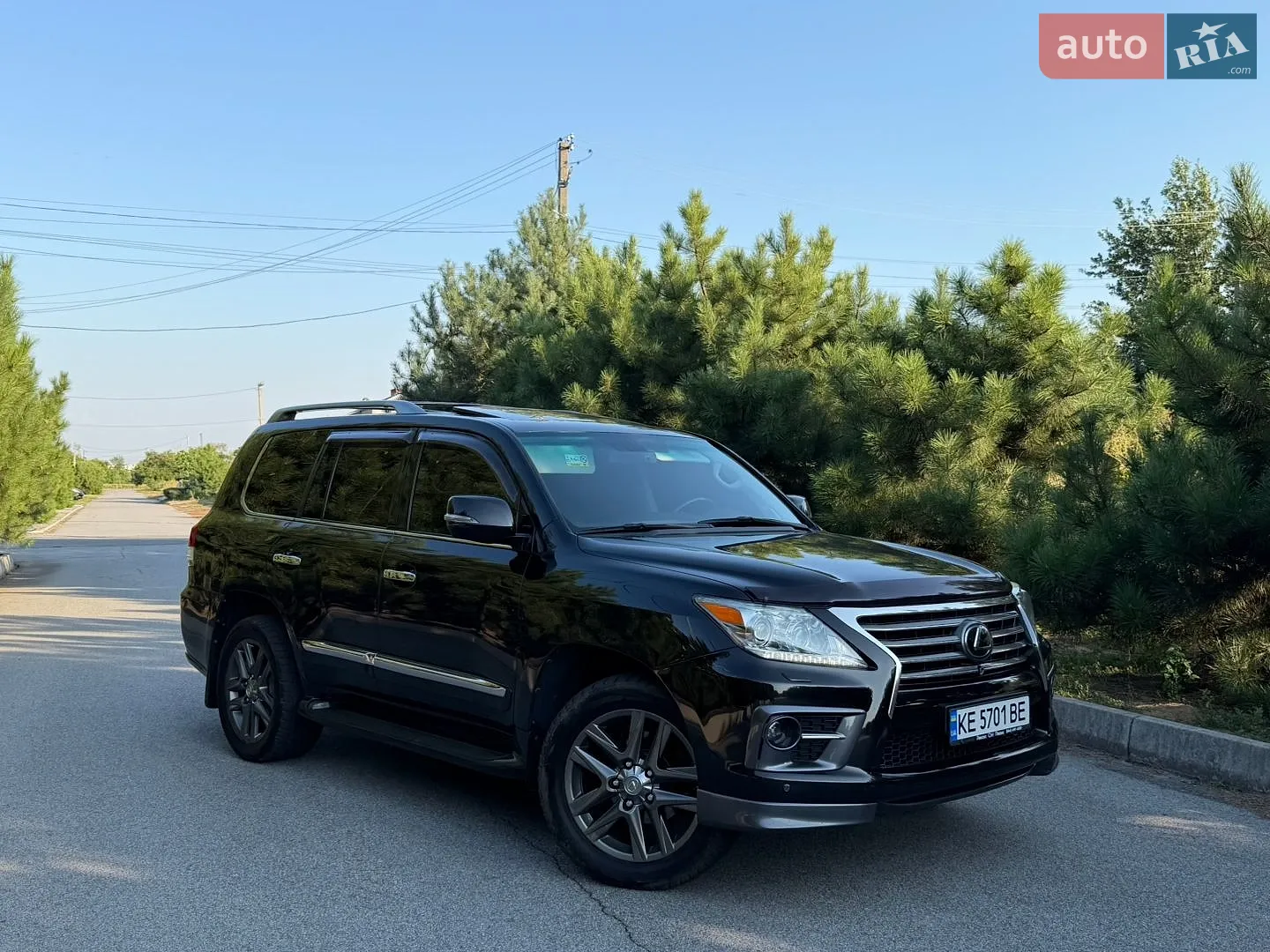 Lexus LX, 2013