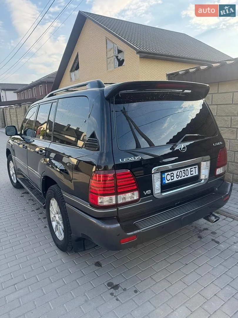 Lexus LX, 2005