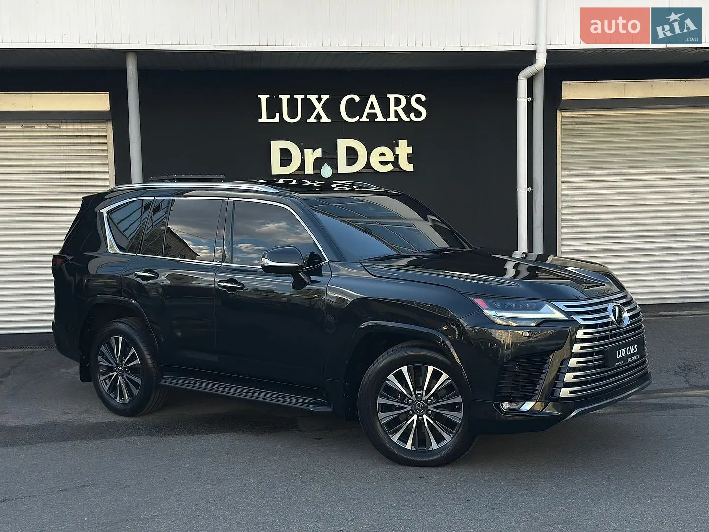 Lexus LX, 2022