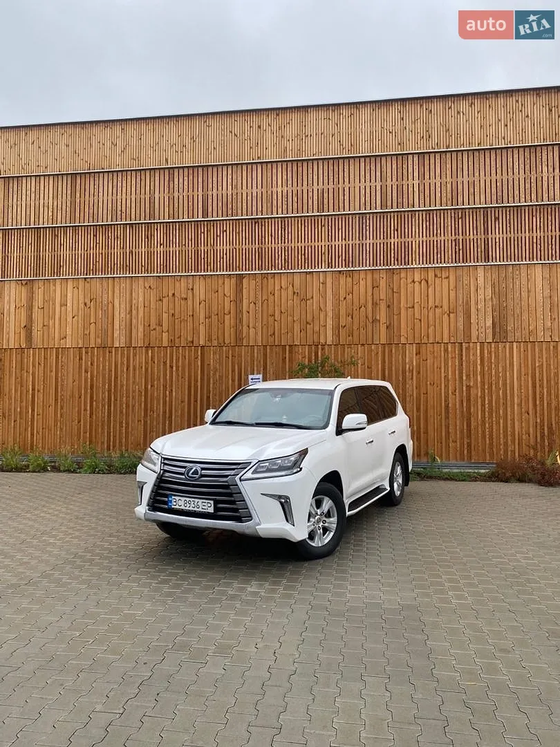 Lexus LX, 2016