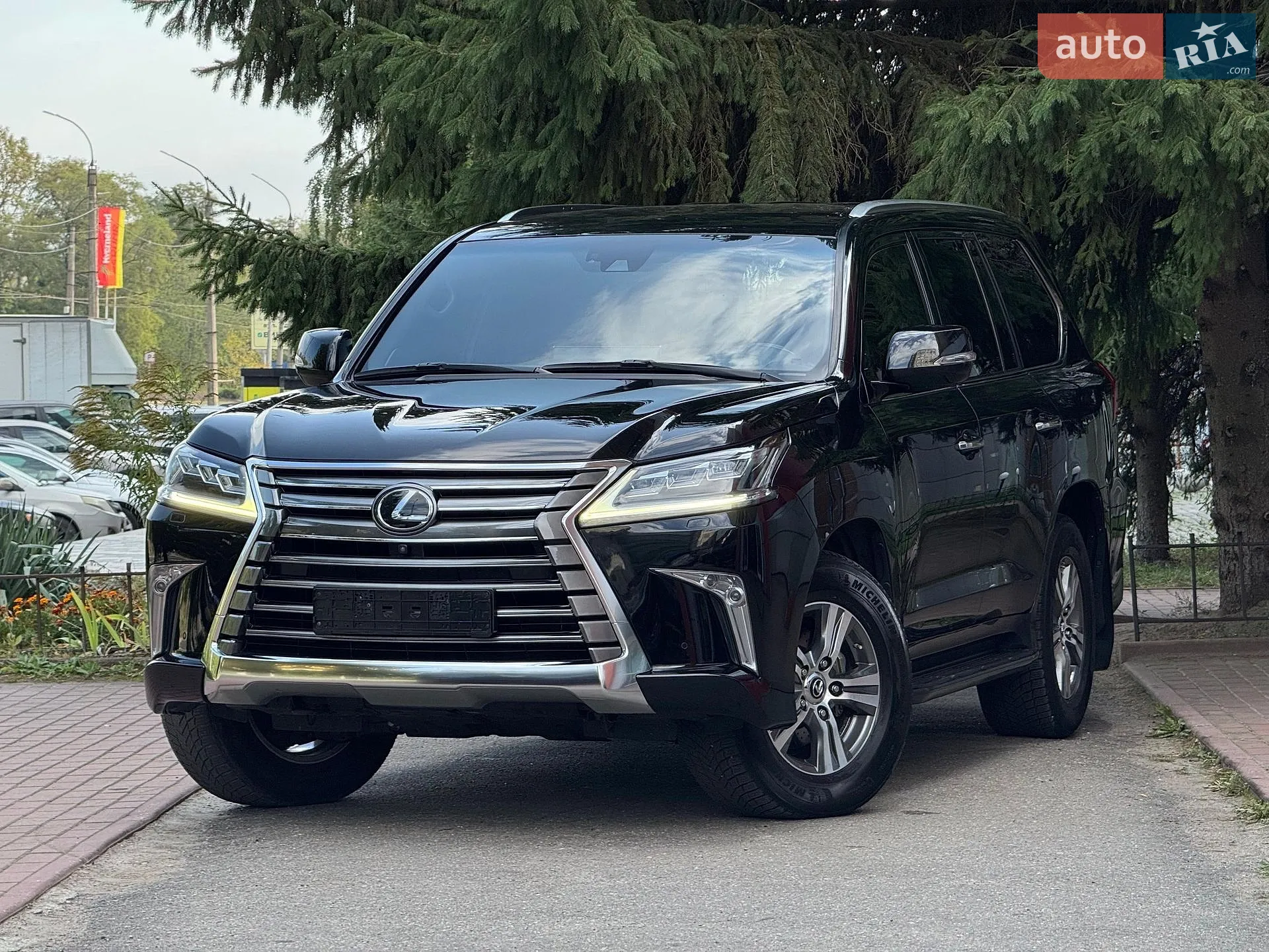Lexus LX, 2019