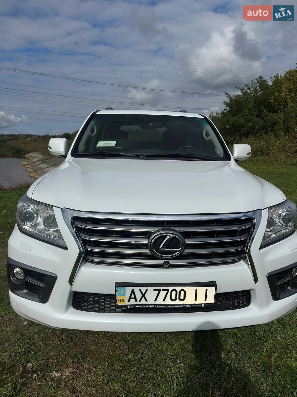 Lexus LX, 2012