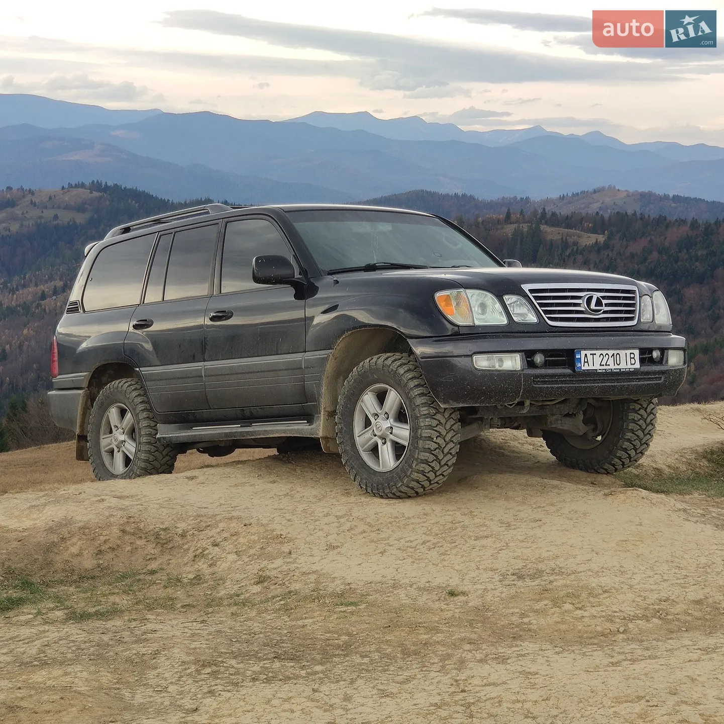 Lexus LX, 2005
