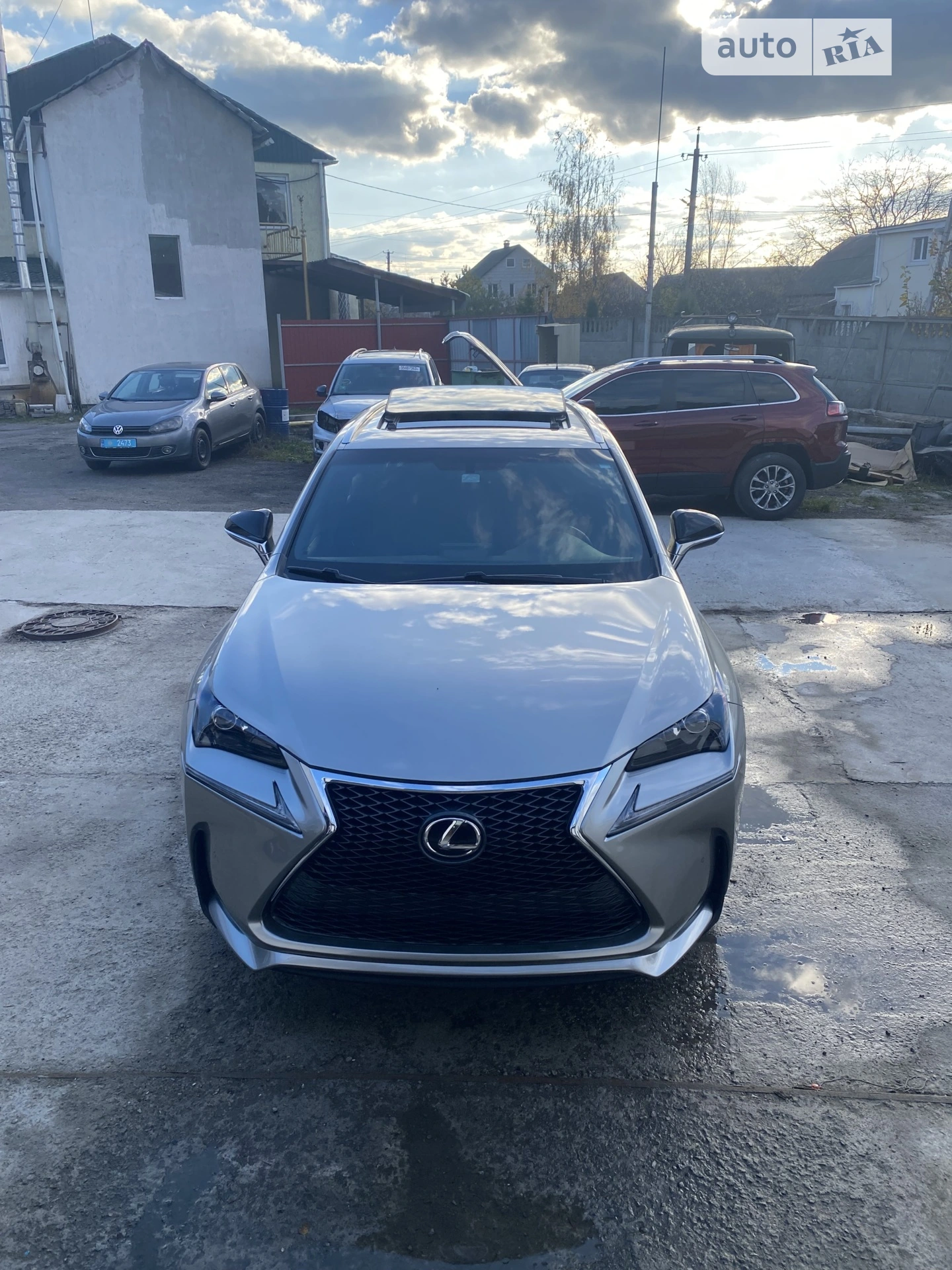 Lexus NX, 2016