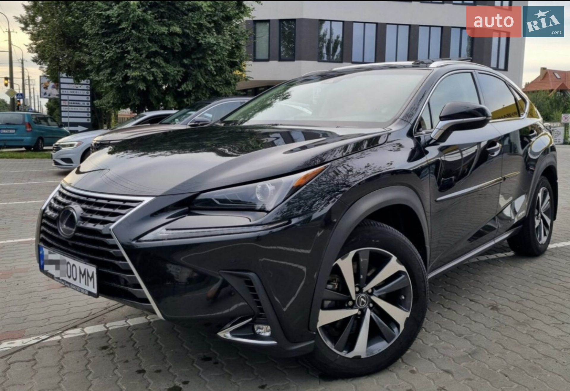 Lexus NX, 2018
