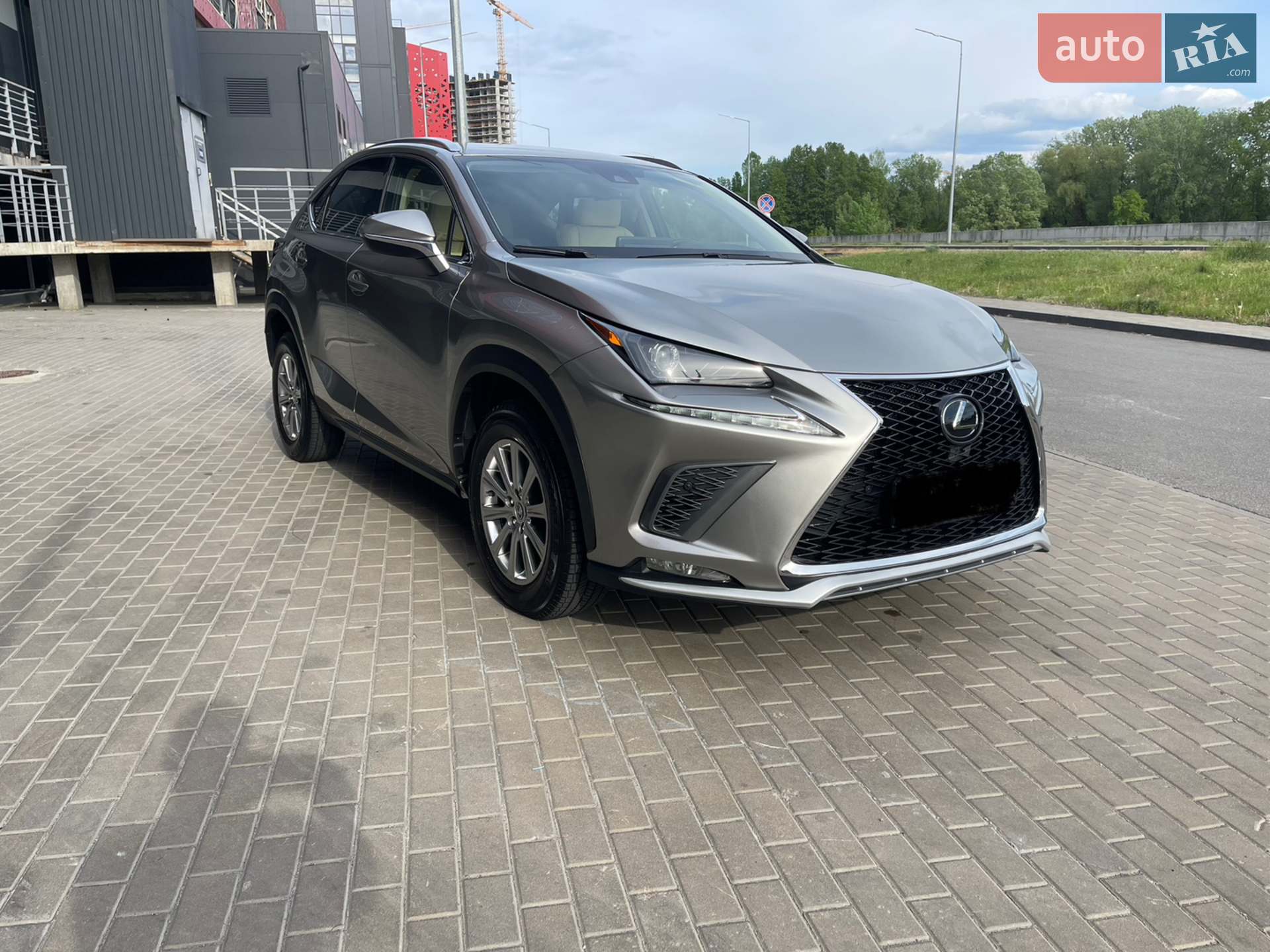 Lexus NX, 2021