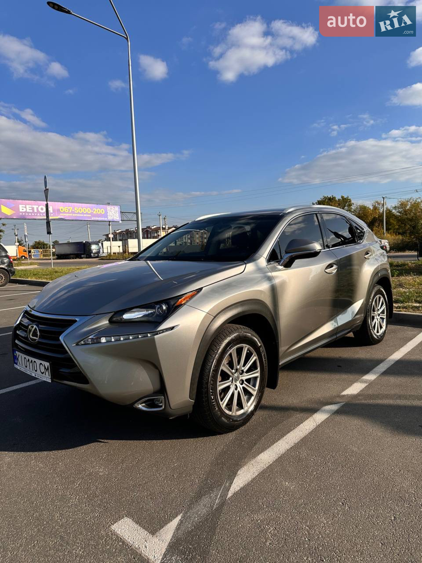 Lexus NX, 2016