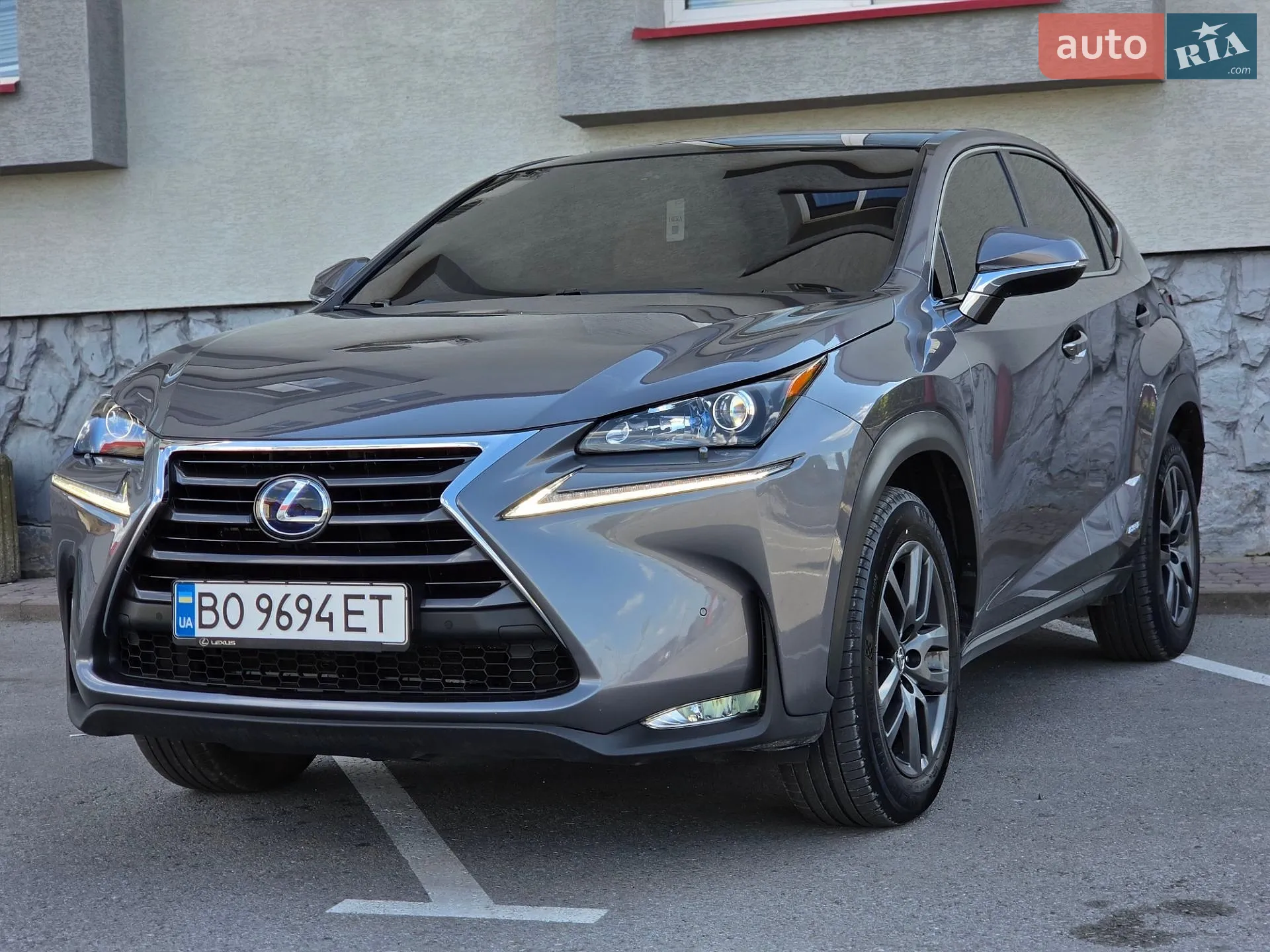 Lexus NX, 2014