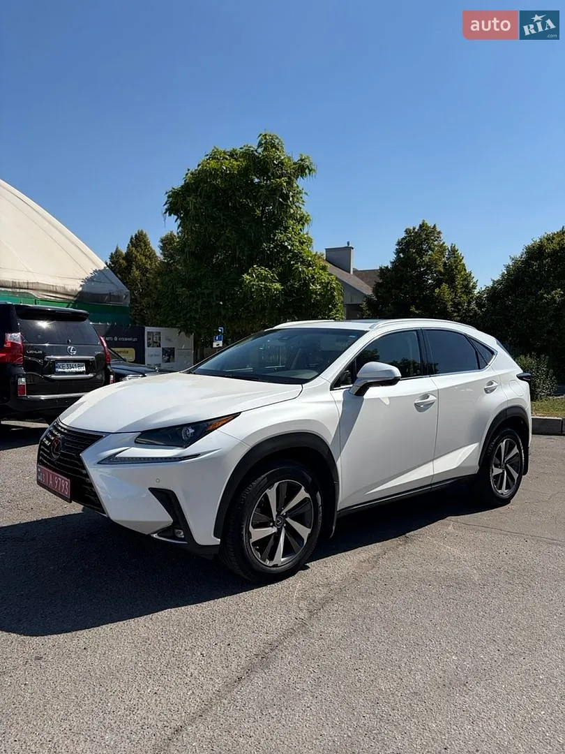 Lexus NX, 2018