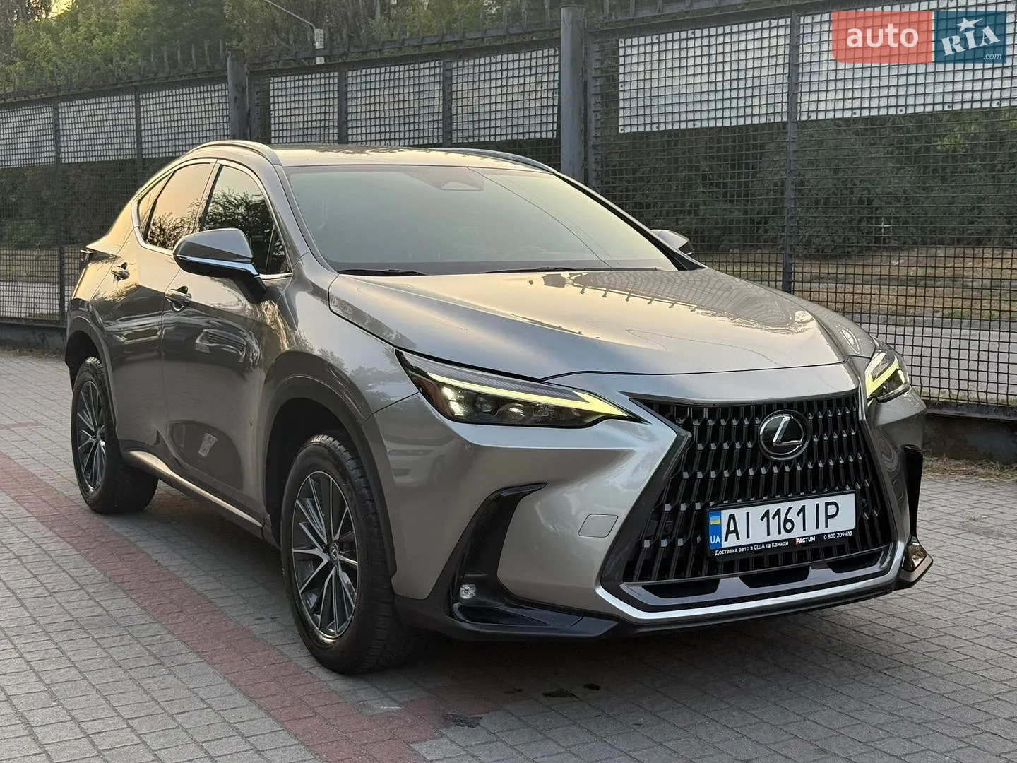 Lexus NX, 2022