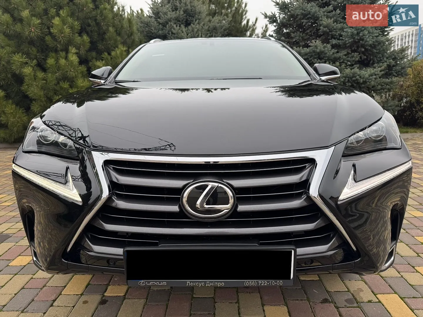 Lexus NX, 2016