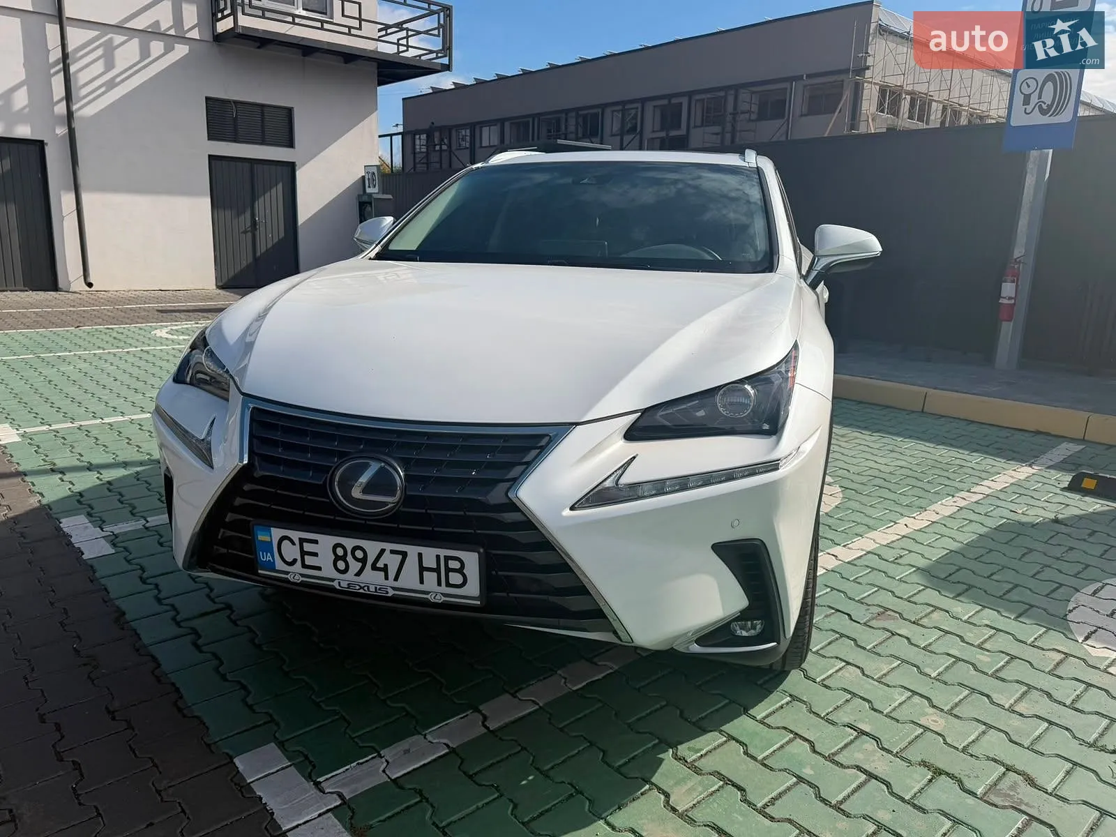 Lexus NX, 2018