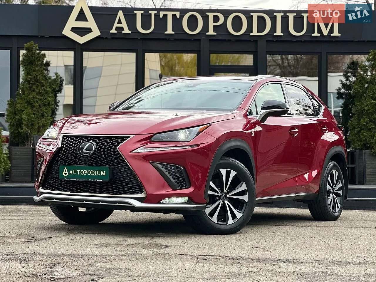 Lexus NX, 2017