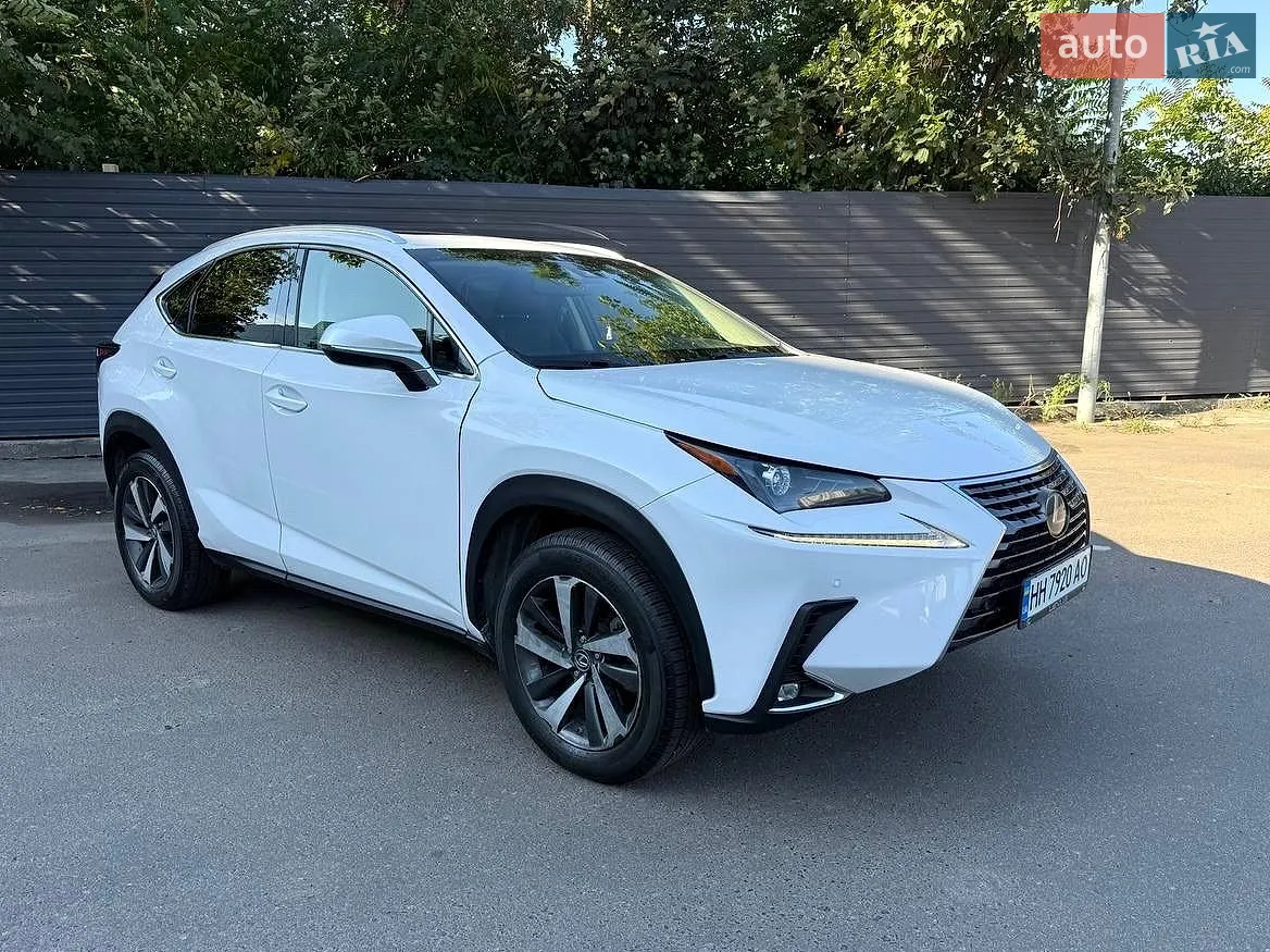 Lexus NX, 2018