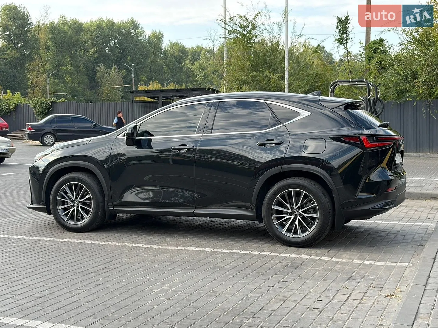 Lexus NX, 2021