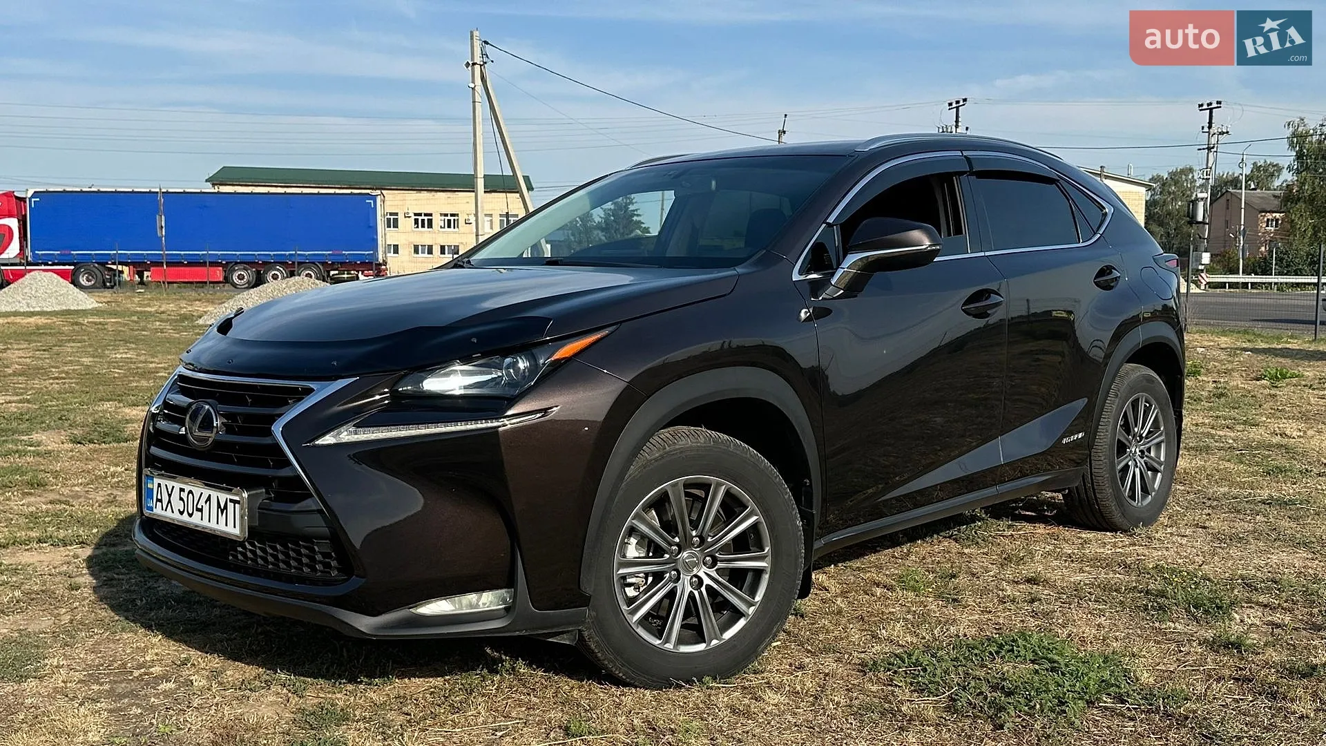 Lexus NX, 2015