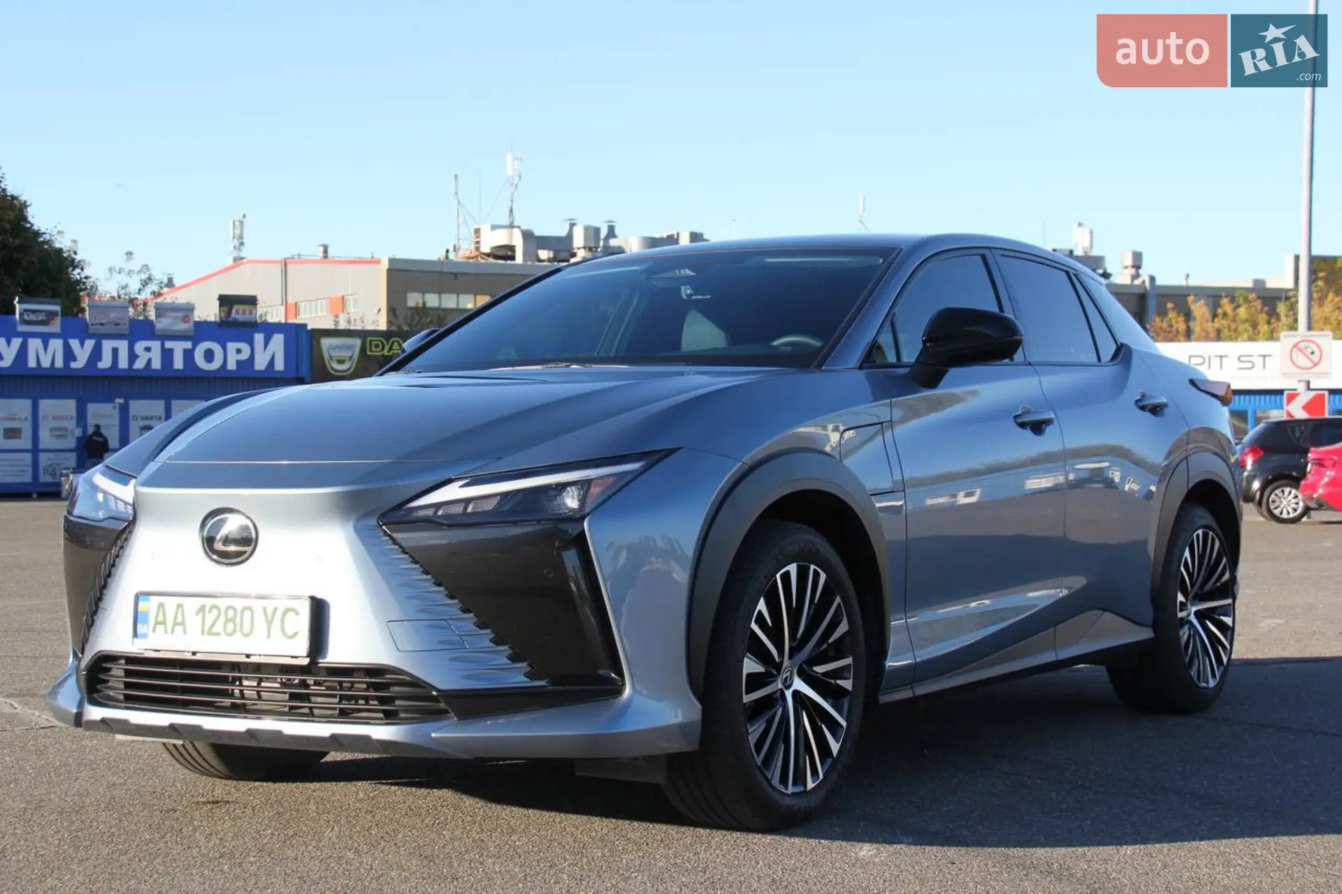 Lexus RZ, 2023