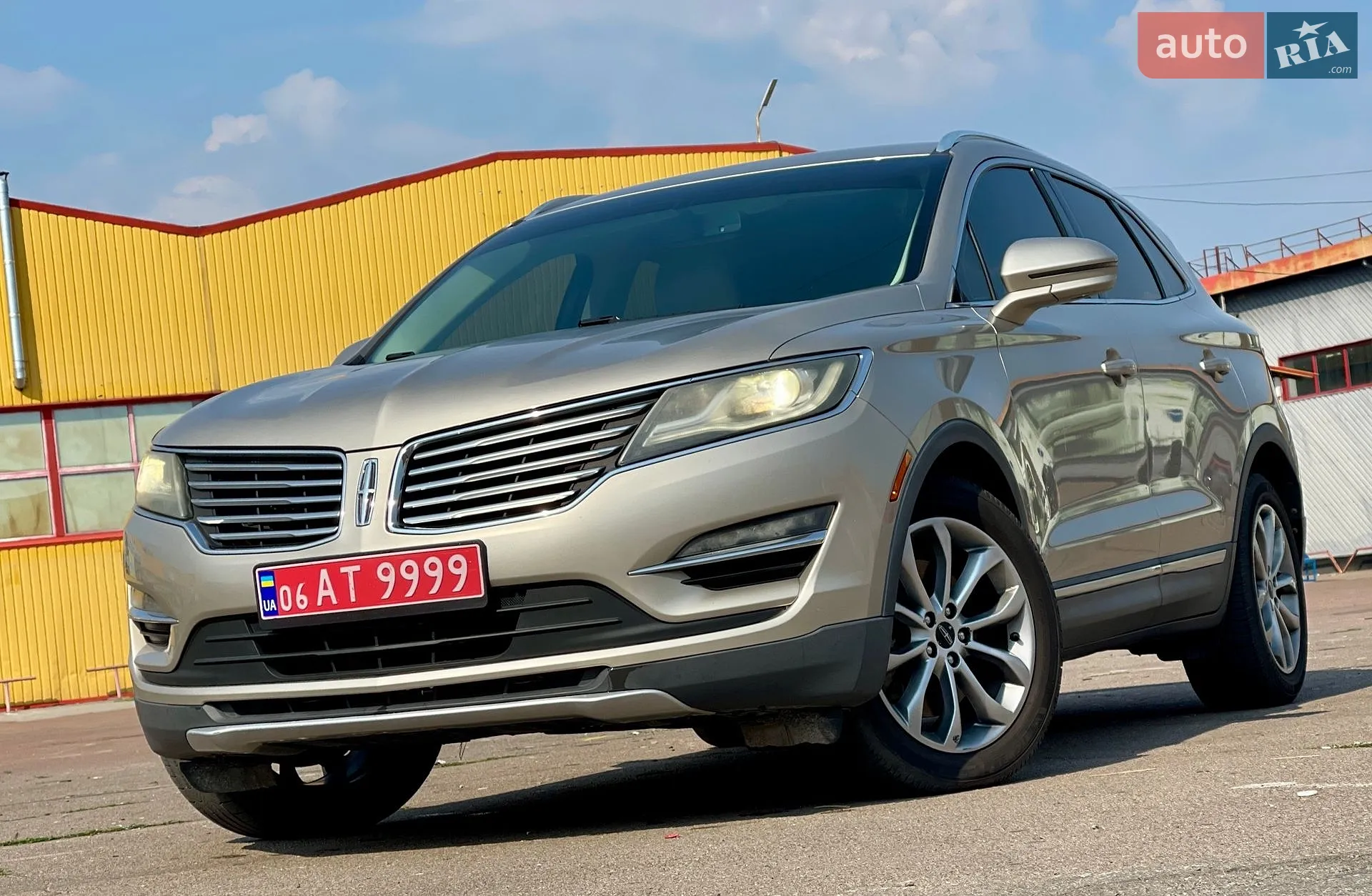 Lincoln MKC, 2014