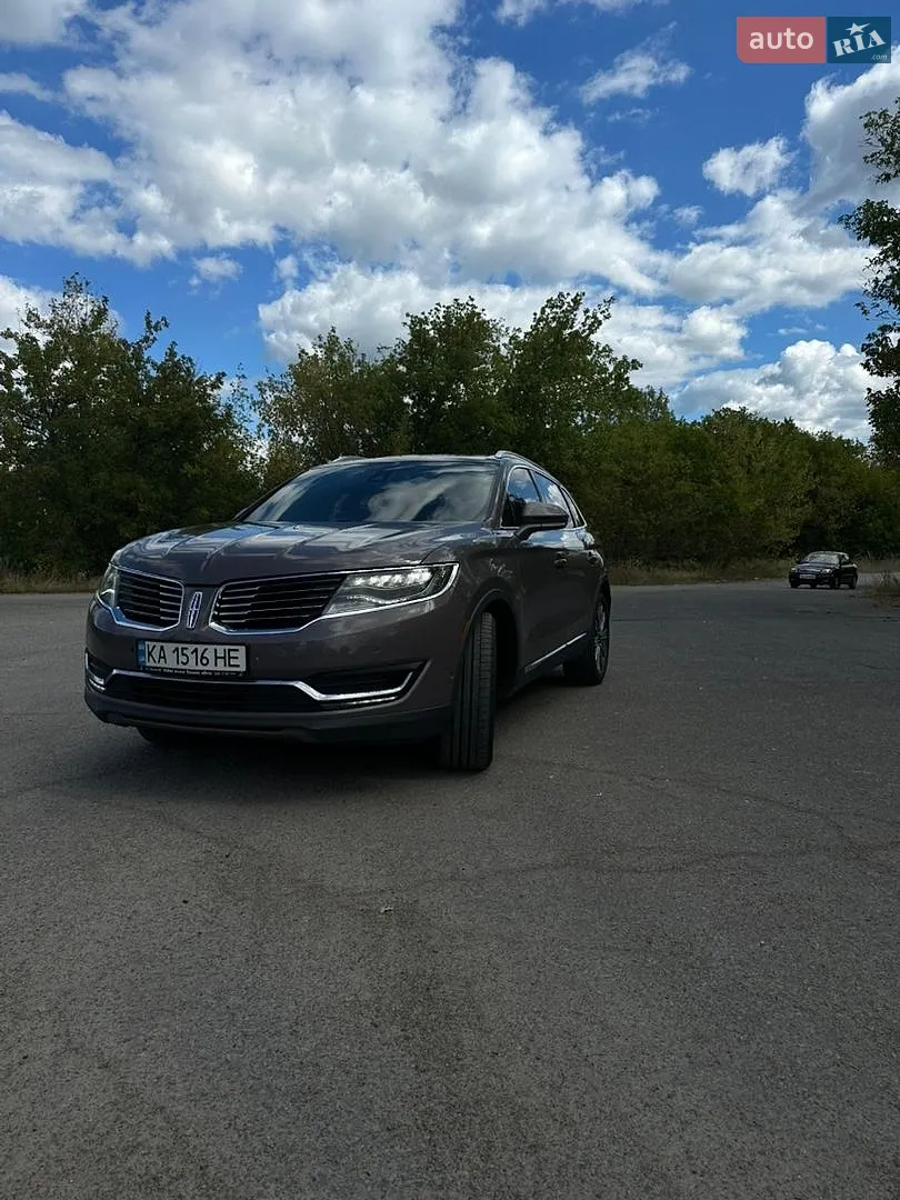 Lincoln MKX, 2016