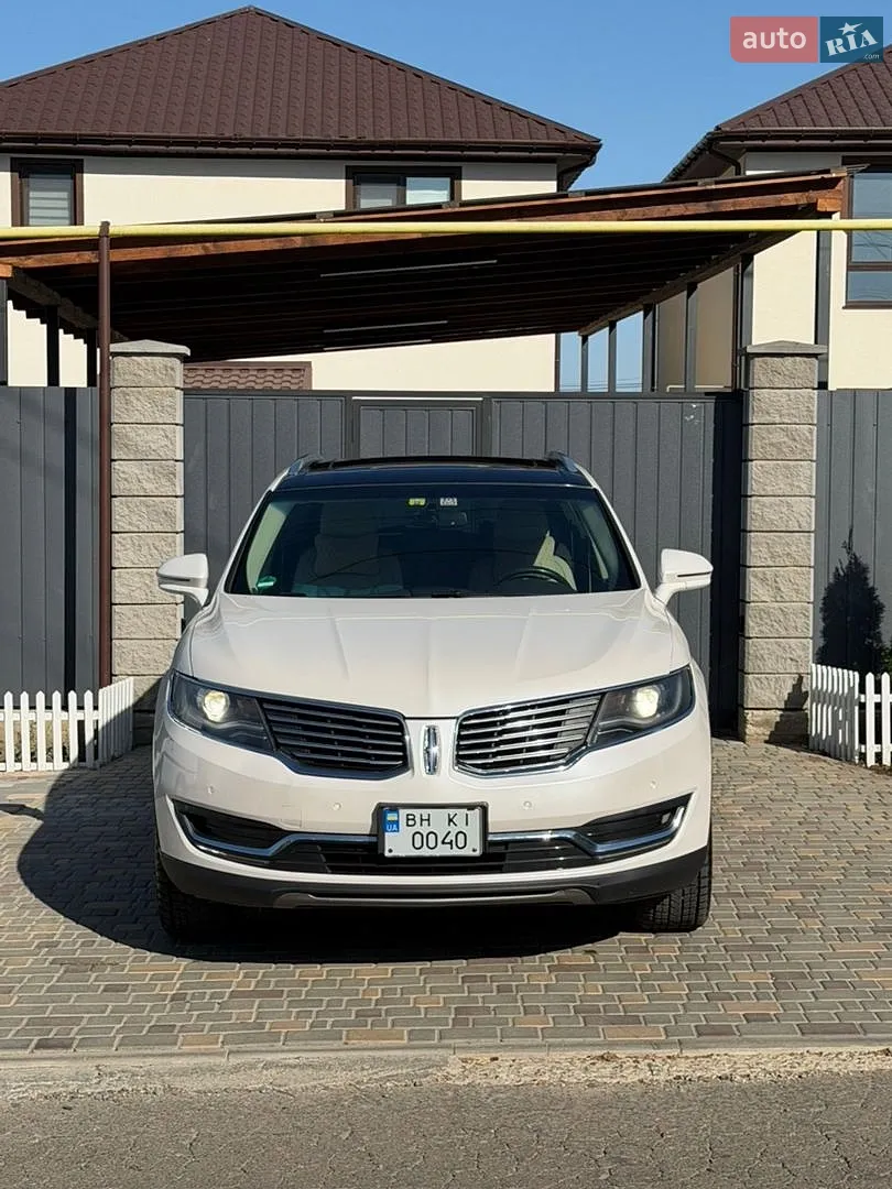 Lincoln MKX, 2016