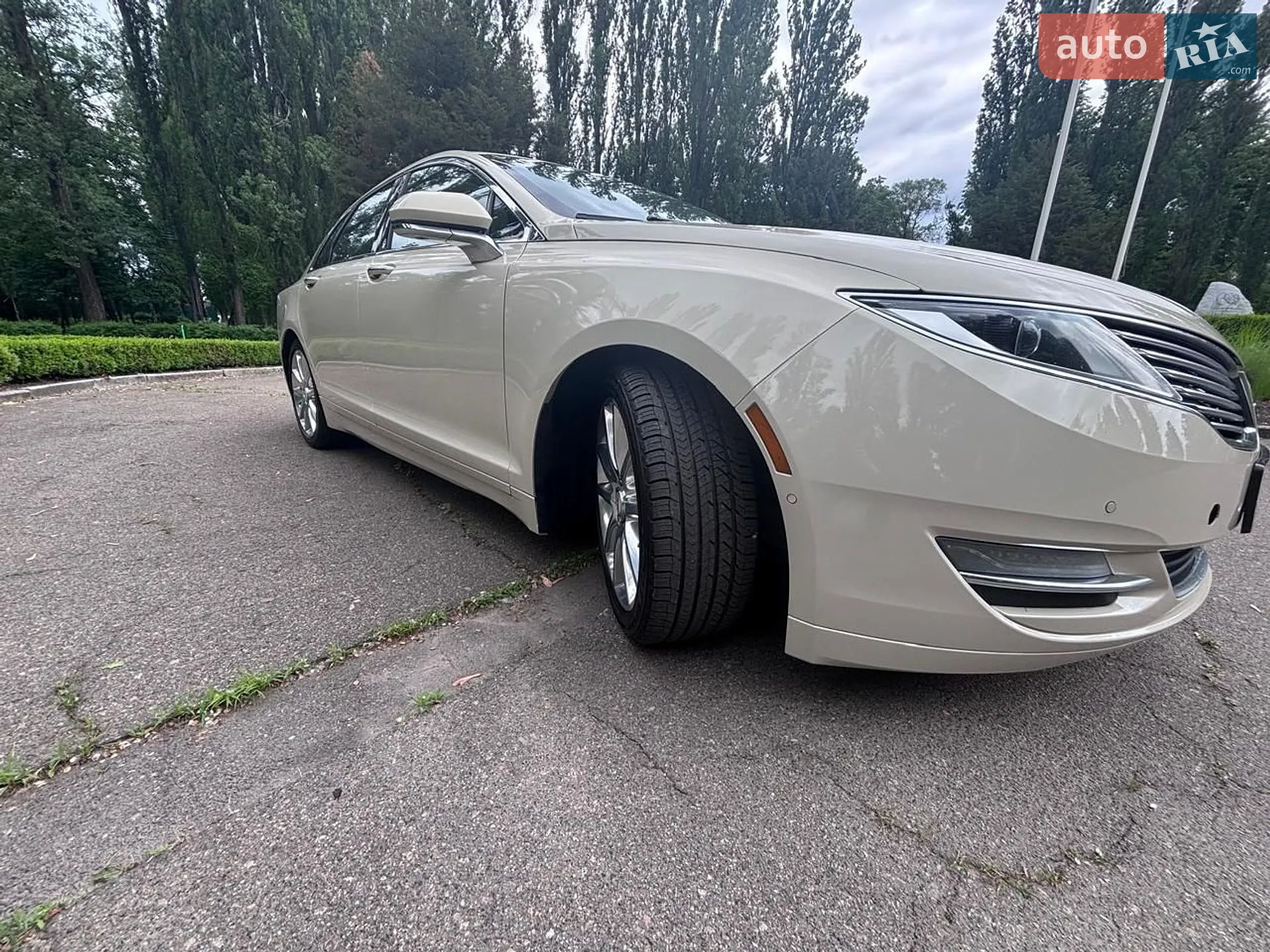 Lincoln MKZ, 2015