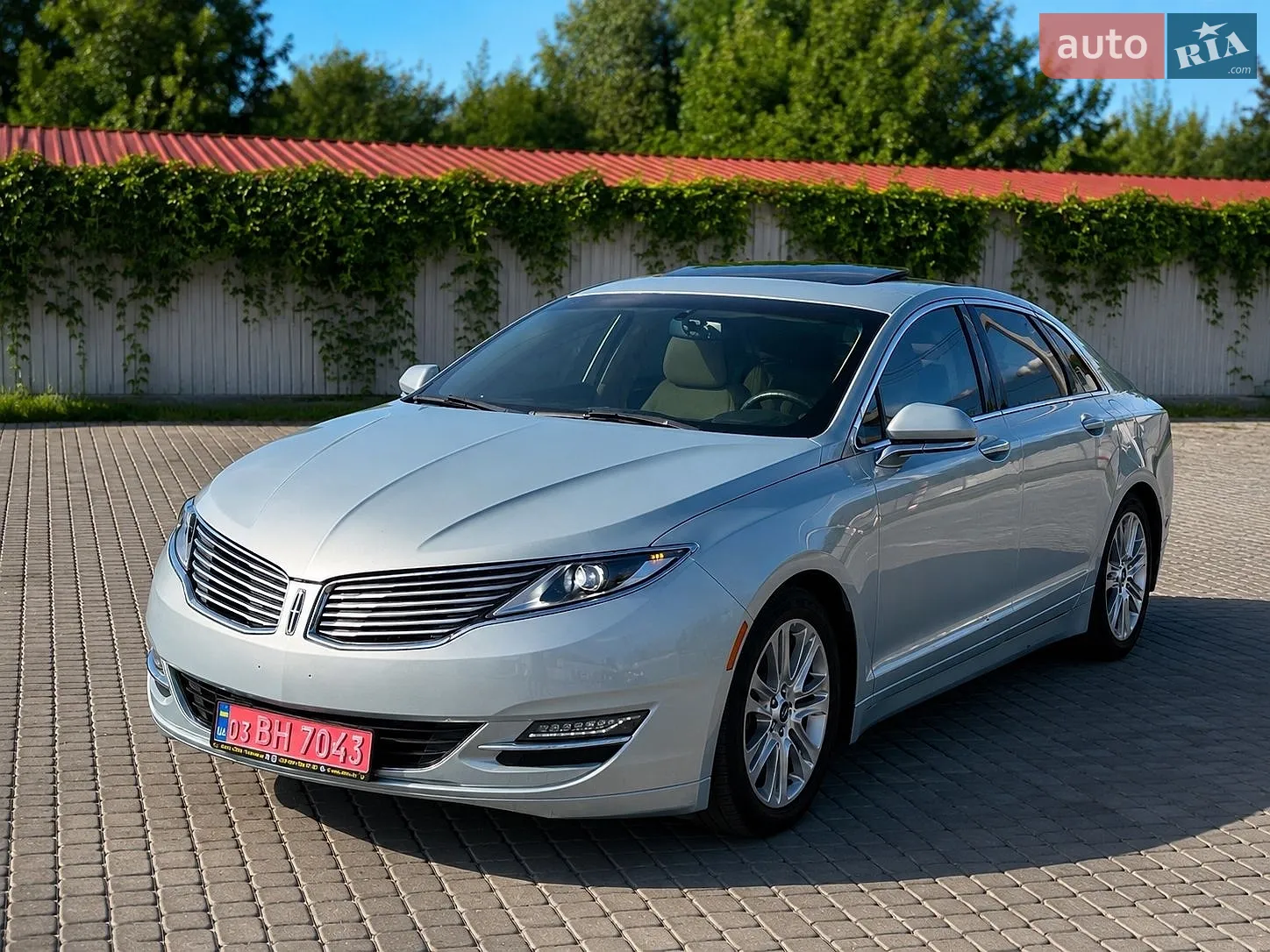 Lincoln MKZ, 2014