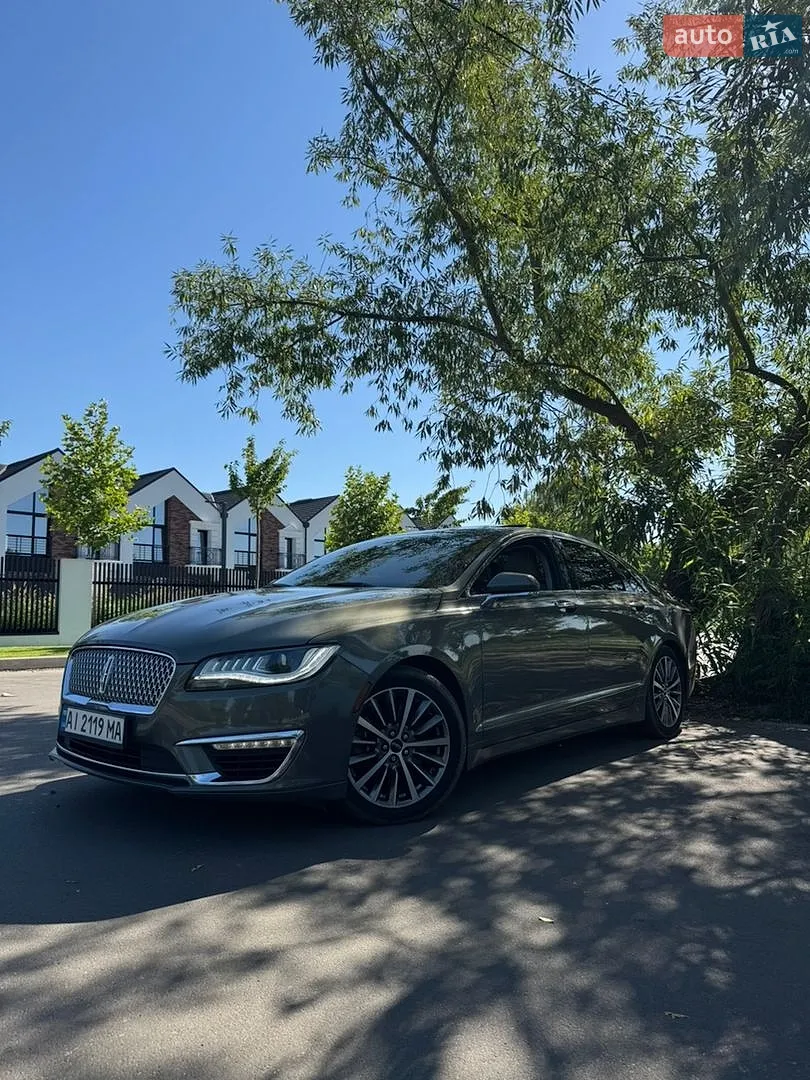 Lincoln MKZ, 2016