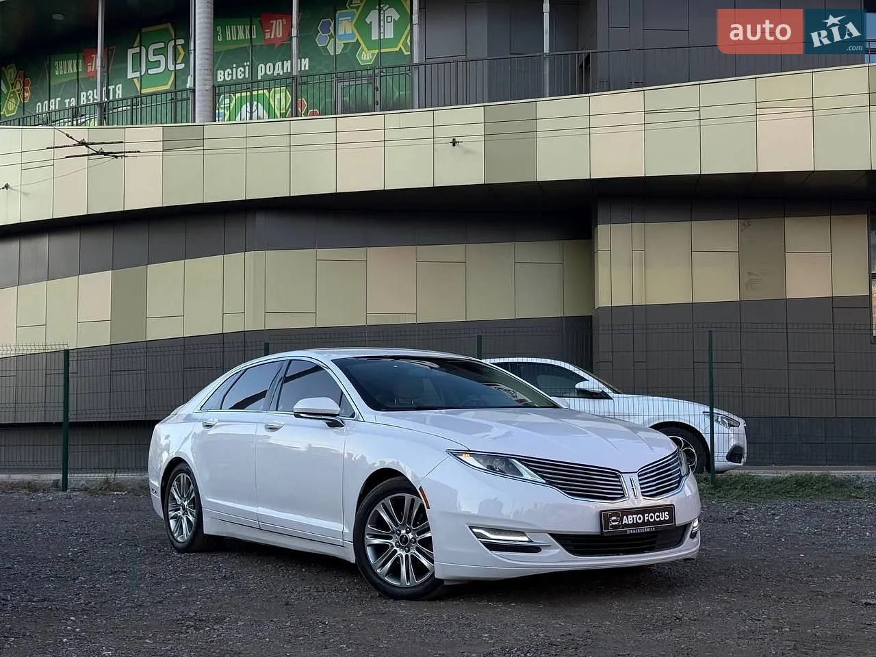 Lincoln MKZ, 2014