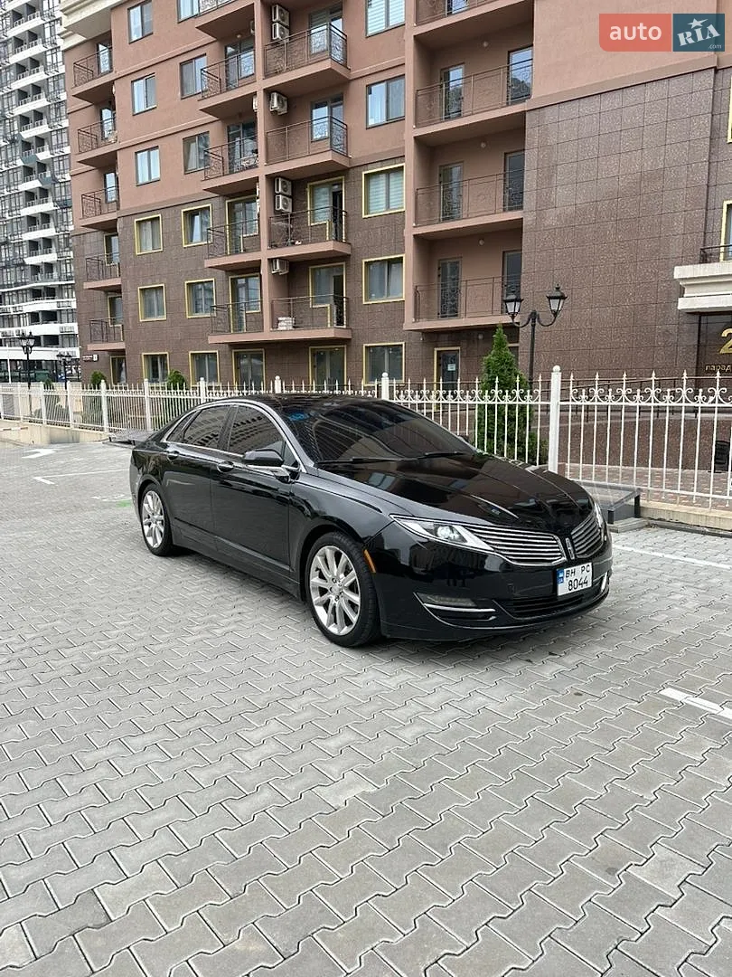 Lincoln MKZ, 2015
