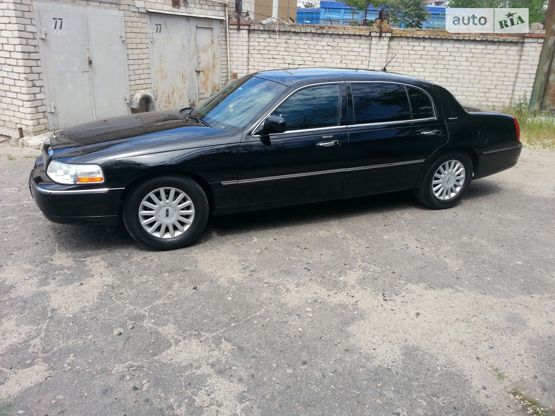 Lincoln Town Car, 2005