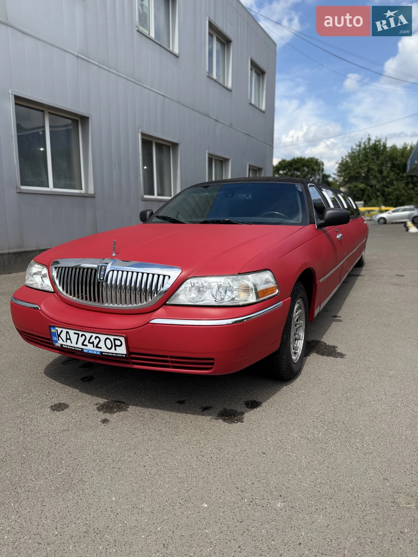Lincoln Town Car, 2001